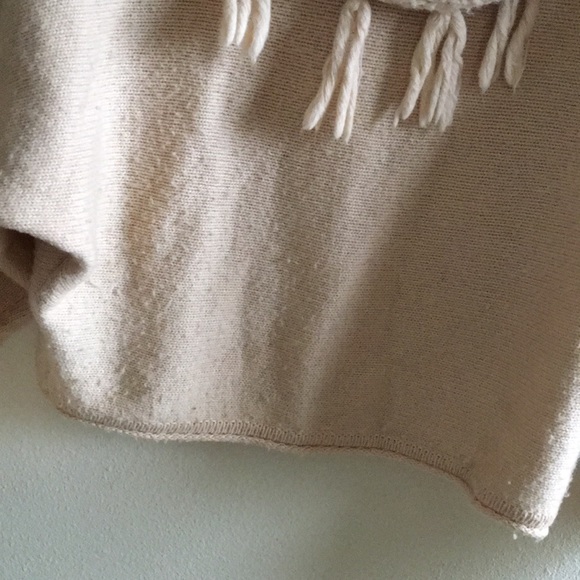 BCBG MAX AZRIA Scarf collar sweater - Picture 5 of 7